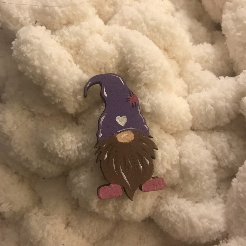 Gnome pin